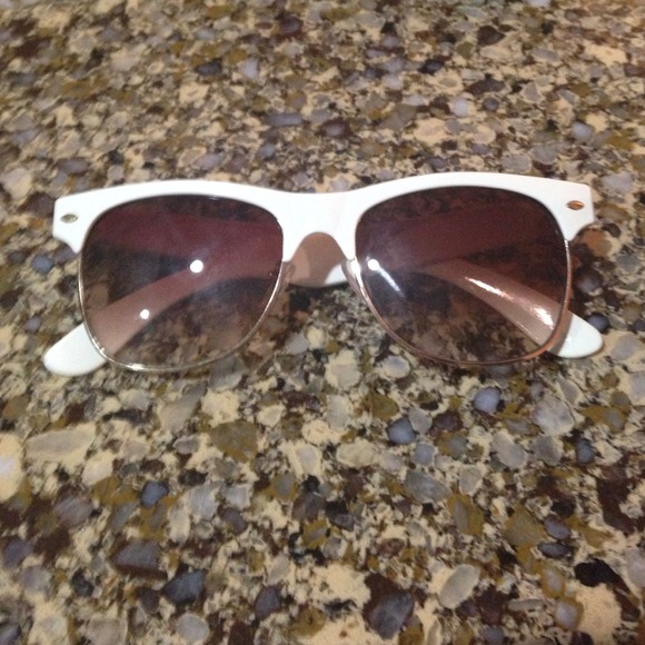 Ray ban inspired sunglasses from cotton on.