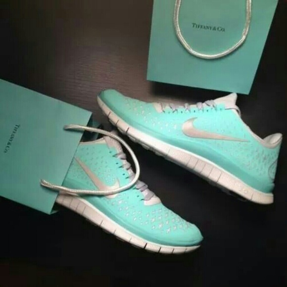 Help....im Looking for some of this nike tiffanys