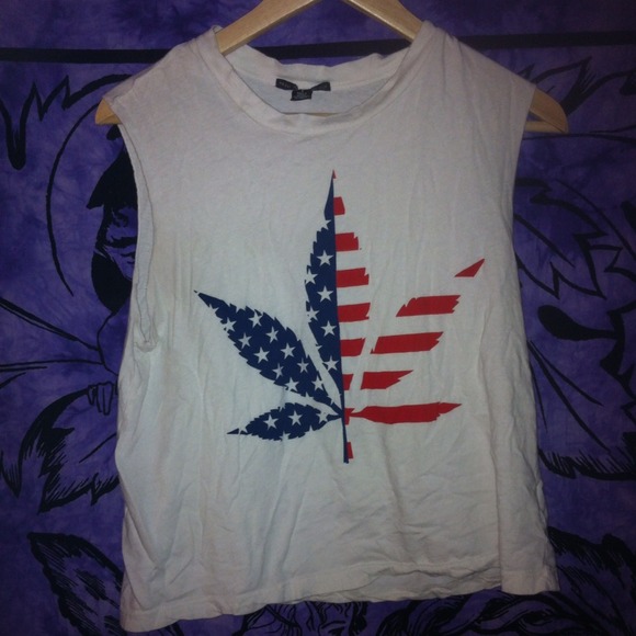 Urban Outfitters Tops - American flag pot leaf muscle tee