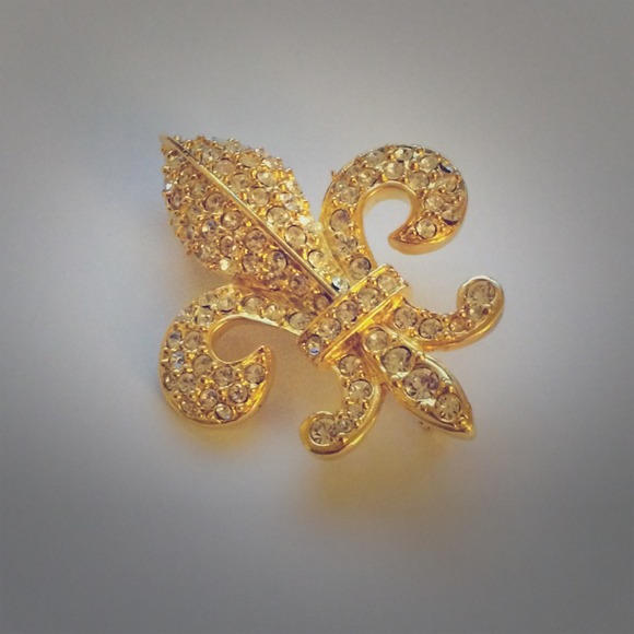 Joan Rivers Jewelry - Joan Rivers Spade Brooch