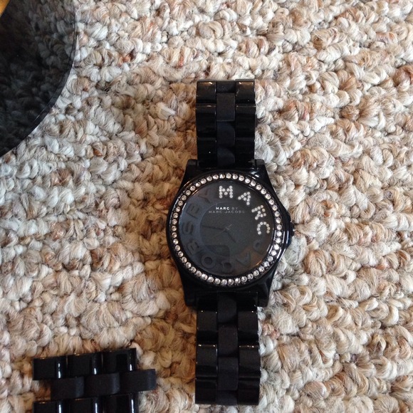 Marc by Marc Jacobs watch Swarovski detail