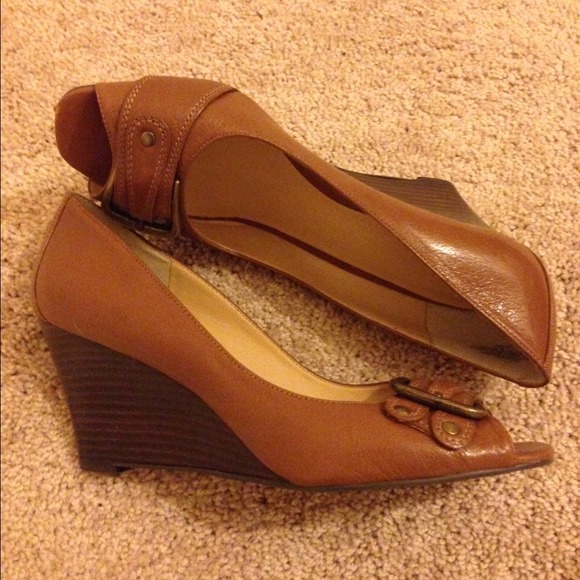 Reduced 2x!  Nine West - Size 9.5