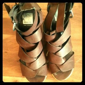 Adorable wedges ** dolci vita ** size 9** like new