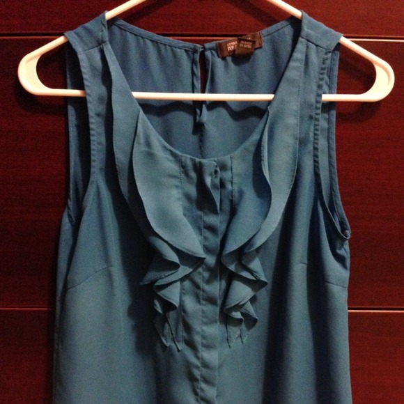 Kenneth Cole Reaction tank