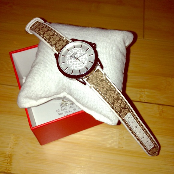 💯Authentic 🆕Coach watch brand new