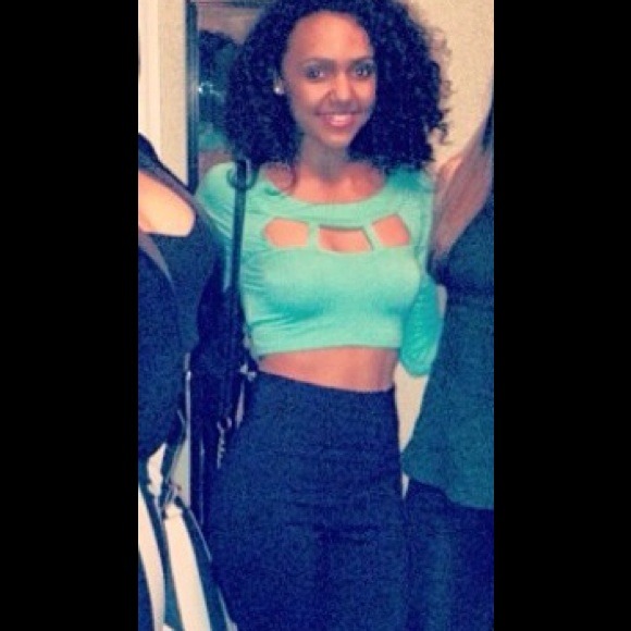 Long sleeve crop top