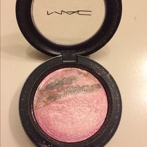 Mac eyeshadow