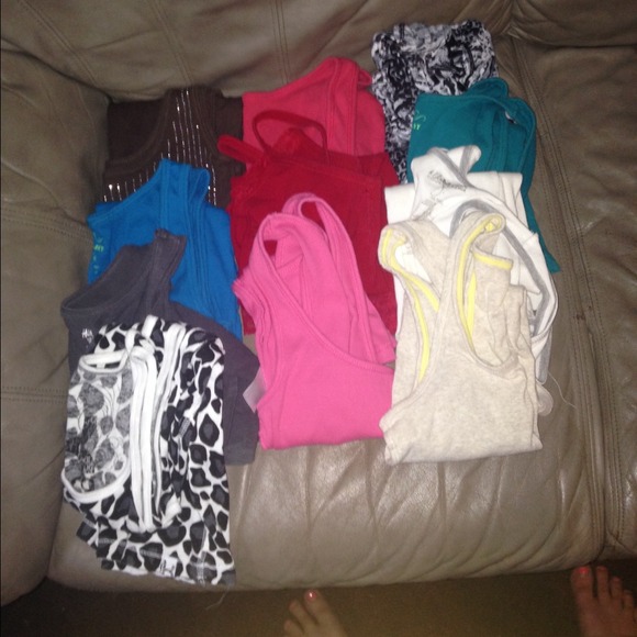 Tank top bundle!!