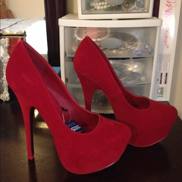 Red suede platform pumps