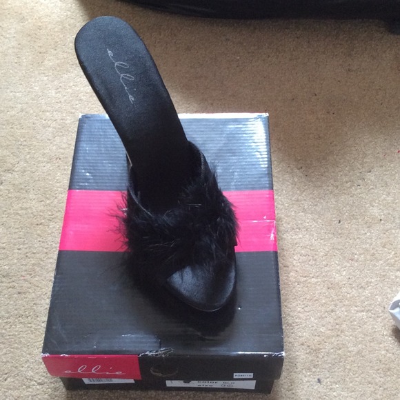 Ellie 5" Heel Maribou Slipper -Sasha