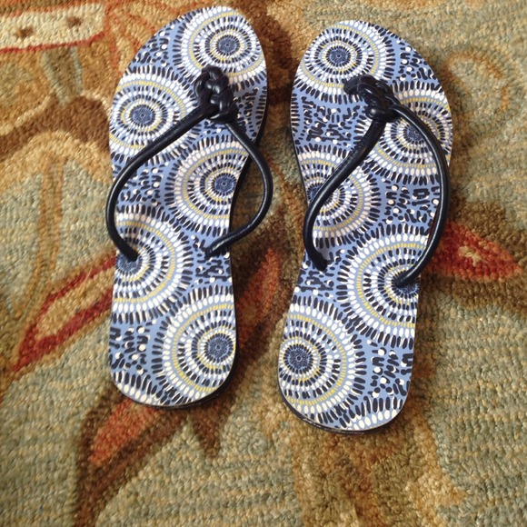 NWOT Vera Bradley sandals
