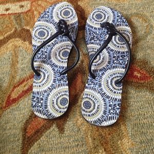 NWOT Vera Bradley sandals