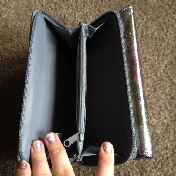 Wallet - Picture 3 of 3