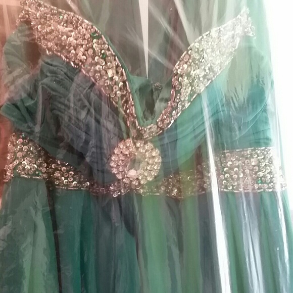 Formal/Prom Dress 3 piece - Picture 4 of 9