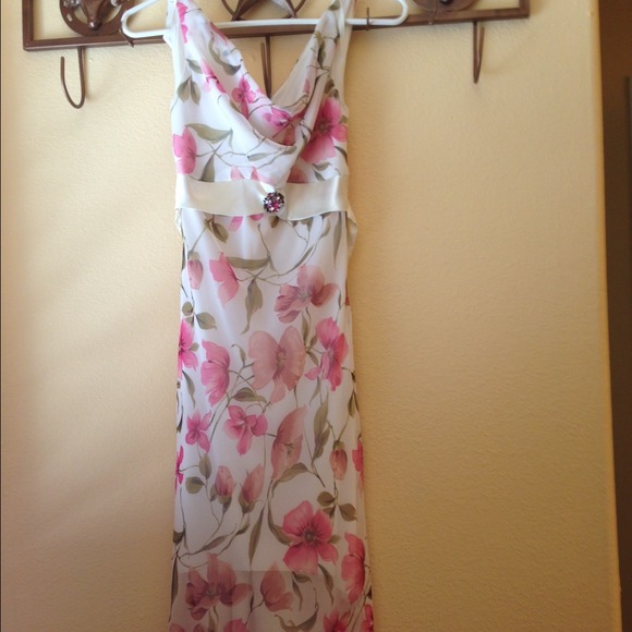 Dress - Picture 1 of 1