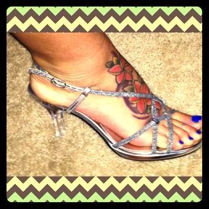 Little fancy heels(: