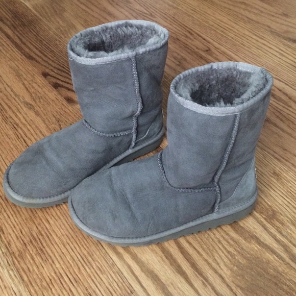 Classic short UGG Boot