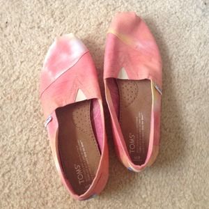 Yellow and Orange Tie-Dyed Toms