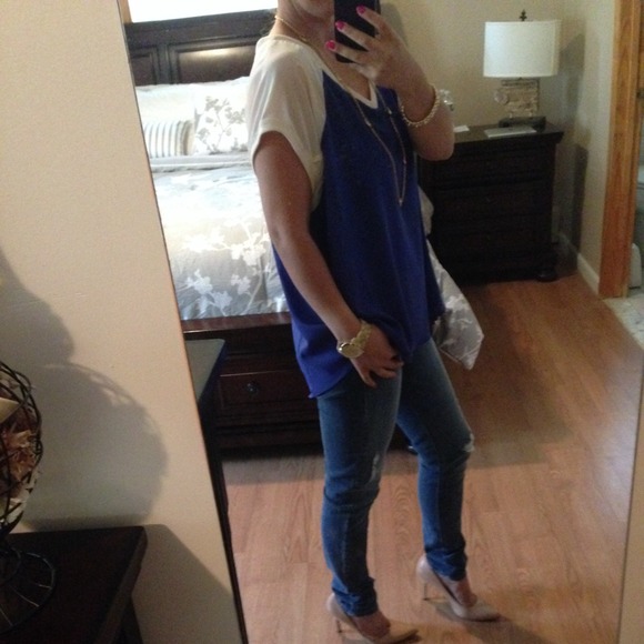 Sold -Romeo & Juliet Couture top - Picture 3 of 4