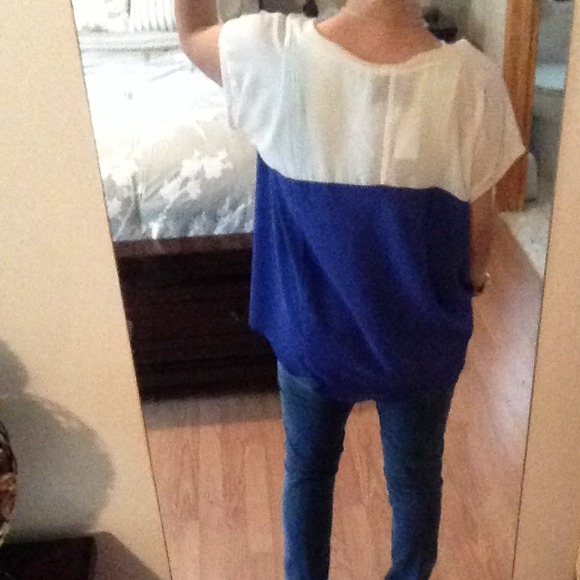 Sold -Romeo & Juliet Couture top - Picture 4 of 4