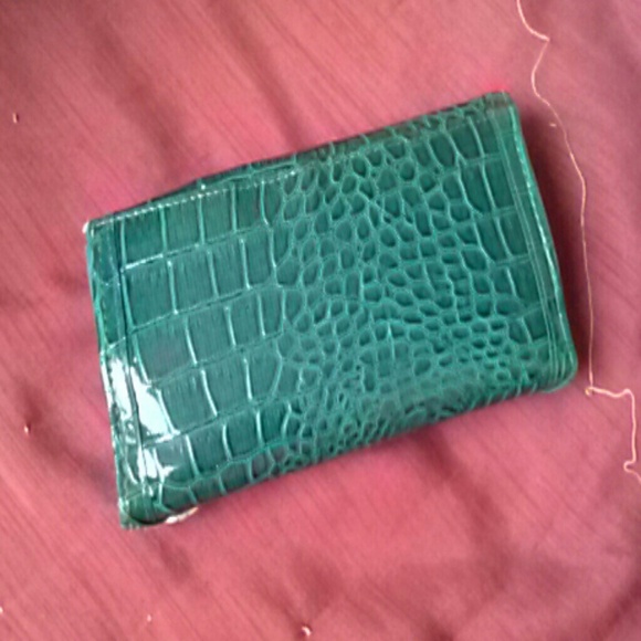 Green Wallet - Picture 3 of 3
