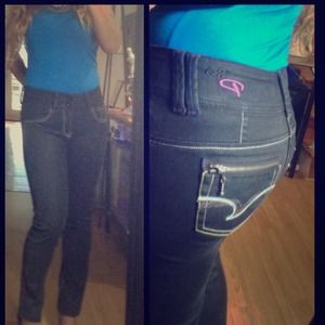 High waisted denim jeans