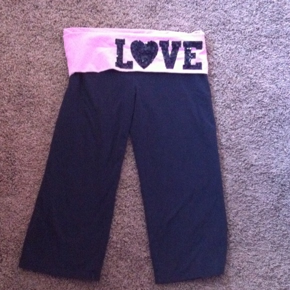 Victoria's Secret pink yoga capris