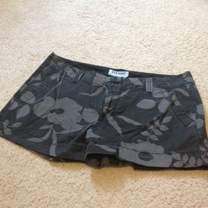 Old Navy grey and black shorts