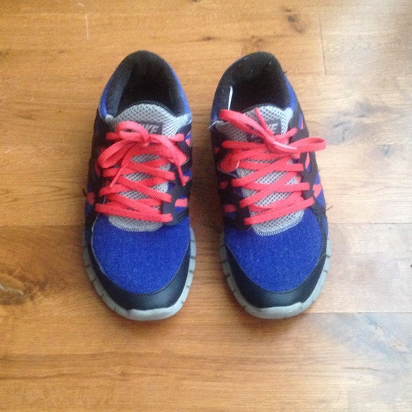 Nike free runs