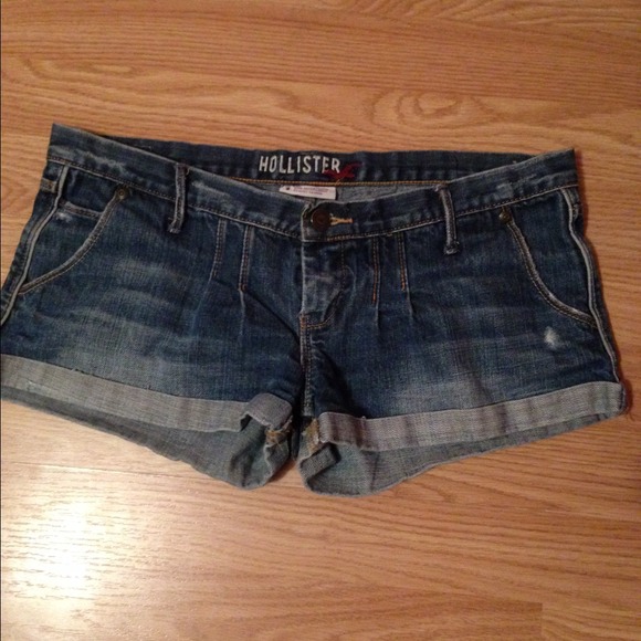 Shorts - Picture 1 of 2