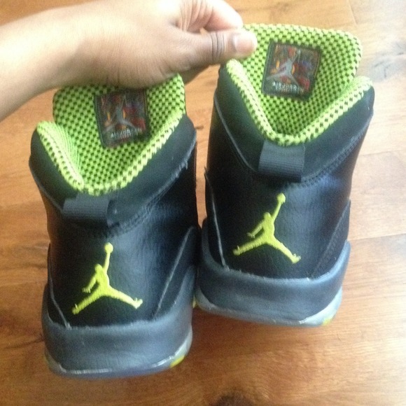 Jordan 10 - Picture 2 of 4