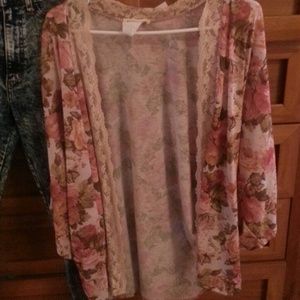 Floral lace kimono