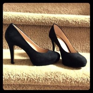 H&M Suede pumps