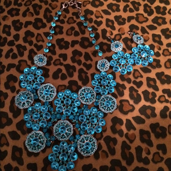 Blue Crystal Diamond Necklace