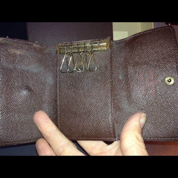 SOLD 100% Authentic Louis Vuitton Key Holder - Picture 2 of 4