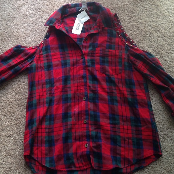 F21 Plaid Cut-Out Shoulder Top