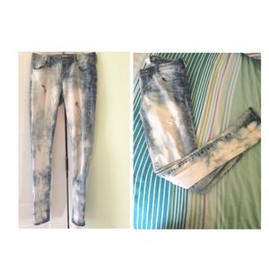 Acid wash jeans