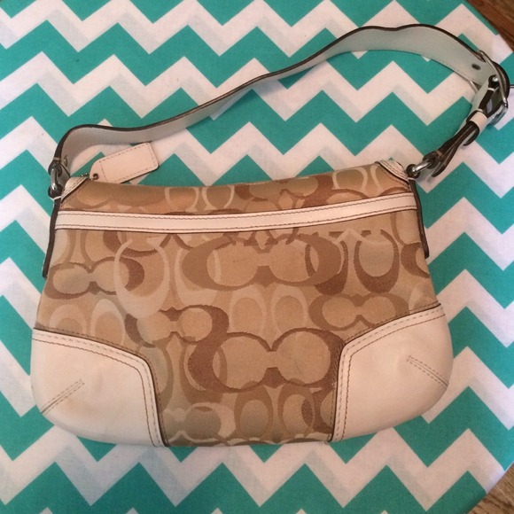Coach purse - Picture 2 of 3