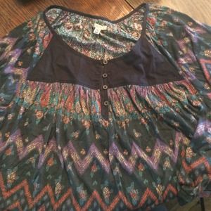 Oversized slight crop top