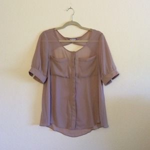 Sold in bundle ✨Mauve Sheer Button Down
