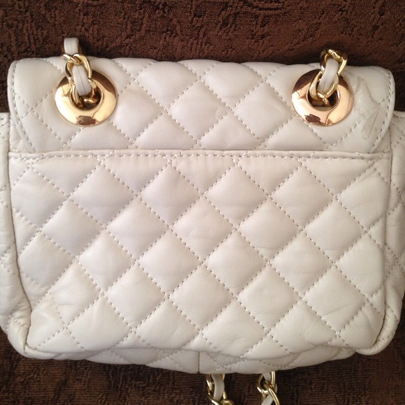 GUESS Handbag - Picture 2 of 4