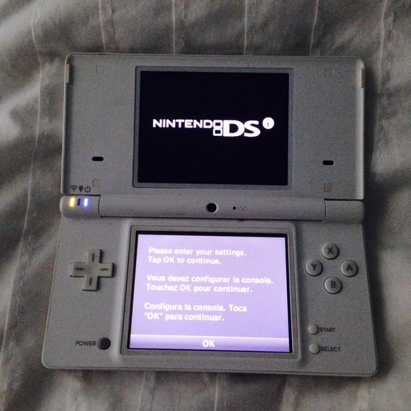 Dsi Nintendo Bundle (White) - Picture 4 of 4