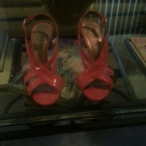 Pretty salmon Pink sandals
