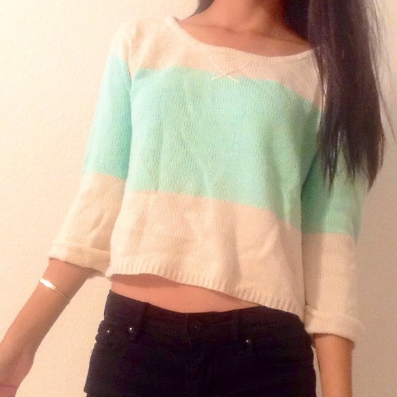Cute teal sweater ❤️