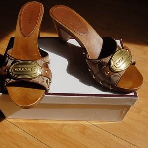 💫COACH Addisyn Signature C Logo Sandals💫