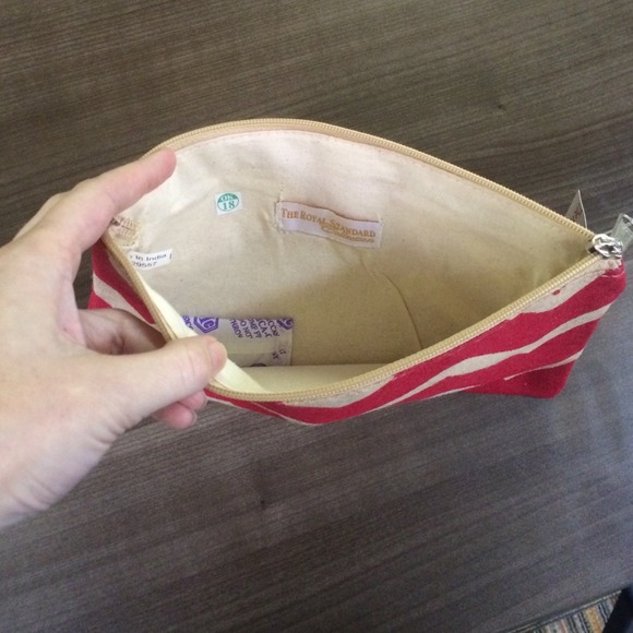 Chevron Pouch - Picture 2 of 2