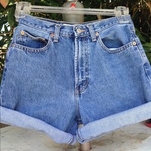 Distressed vintage high waist shorts