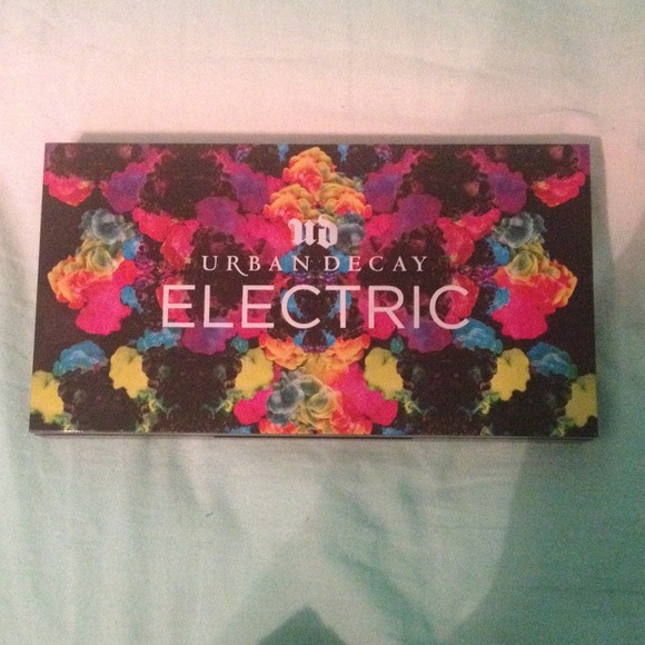 Urban Decay electric palate USED ONCE