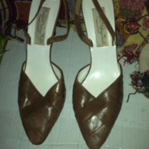 *TODAY'S SALE* Barefoot Contessa in Taupe