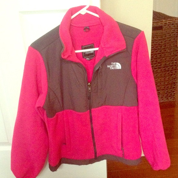 Pink Women's medium Northface like new condition.